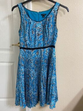 Ann Taylor Blue Paisley Sleeveless Dress | Size O